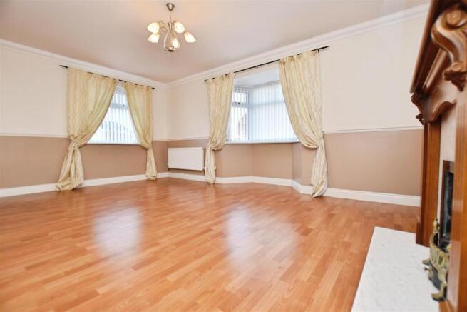 3 bed Detached Bungalow for sale Image 6