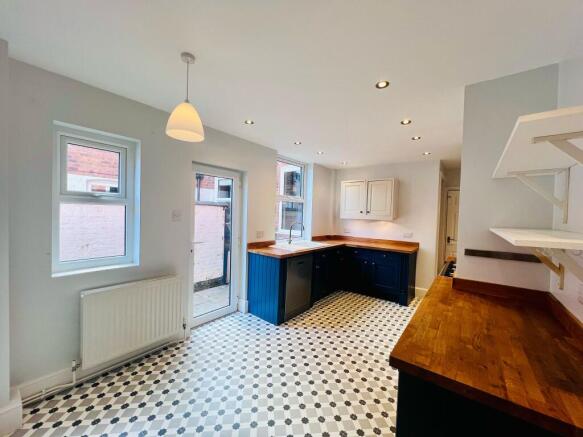 KITCHEN3.jpeg