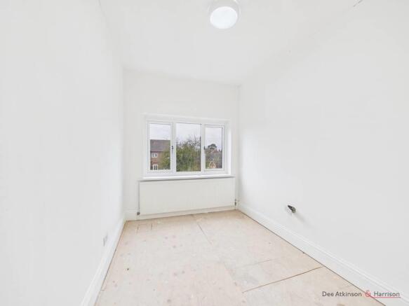 5 bed Detached for sale Image 11