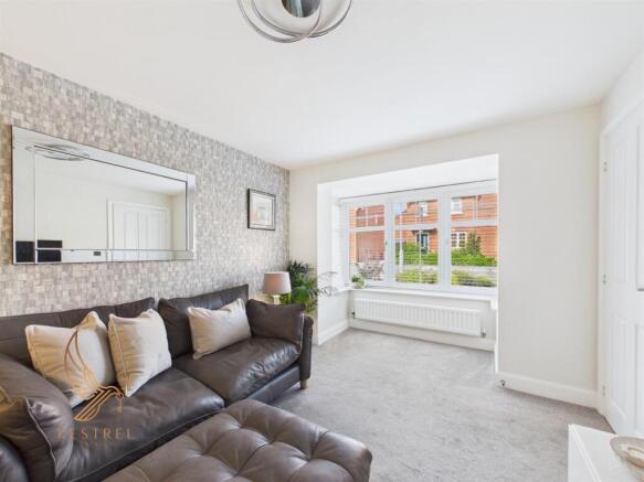 4 bed Detached for sale Image 4