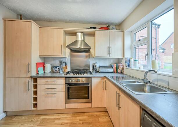 10 Ridley Close-4.jpg