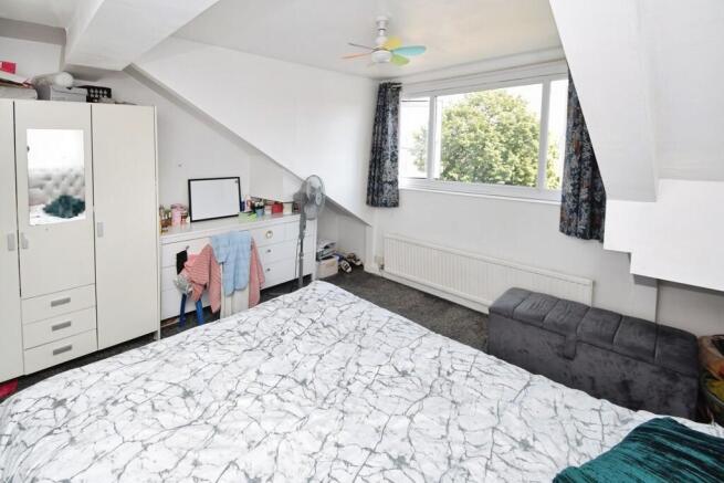 4 bed Terraced for sale Image 7