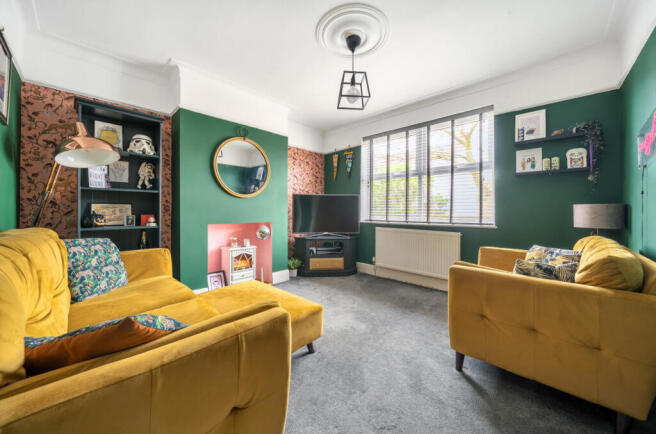 1404788-1-697b72f...