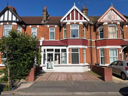 Leamington Gardens, Ilford