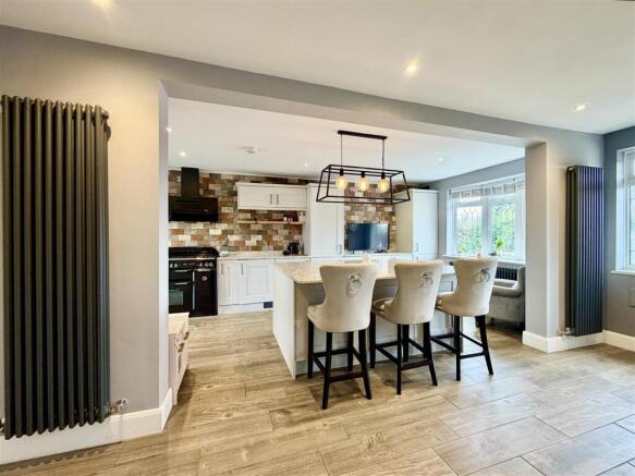 Kitchen/Breakfast Room