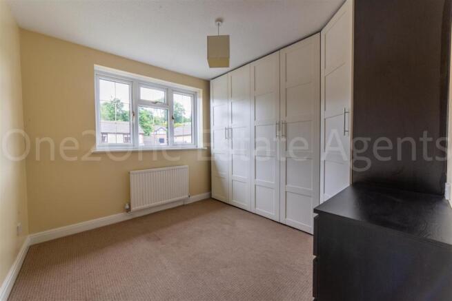 14 Gifford Close-6.jpg