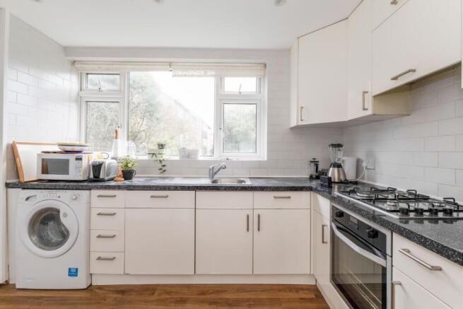 4-Vandyke-Close-0...