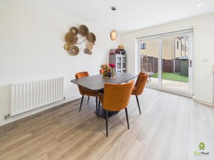 Fairlawn Crescent, Greenhithe, Kent, DA9