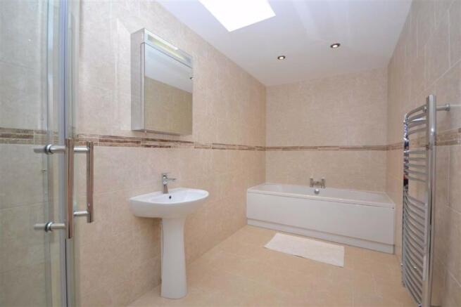 En-Suite Bathroom Second View
