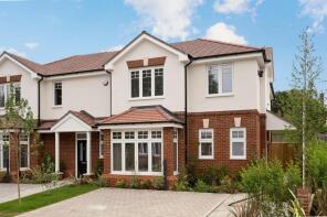 Flat 4, 83 Tudor Grange, Oatlands Drive, Weybridge KT13 9LN