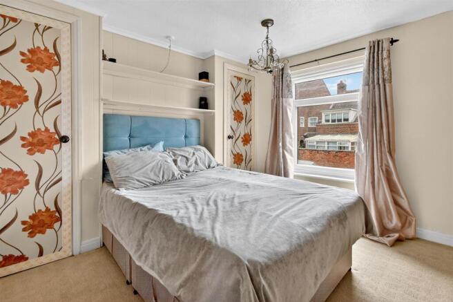 2 bed Terraced for sale Image 6