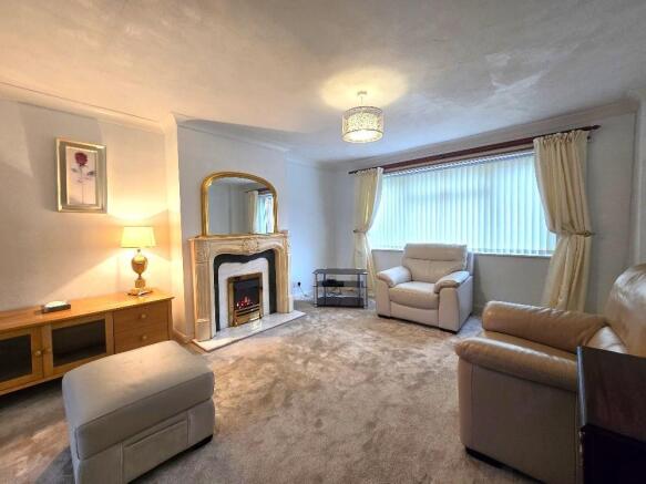 Sutton Avenue, Eastern Green - Lounge