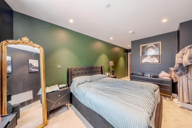 2 bed Flat to rent Image 6