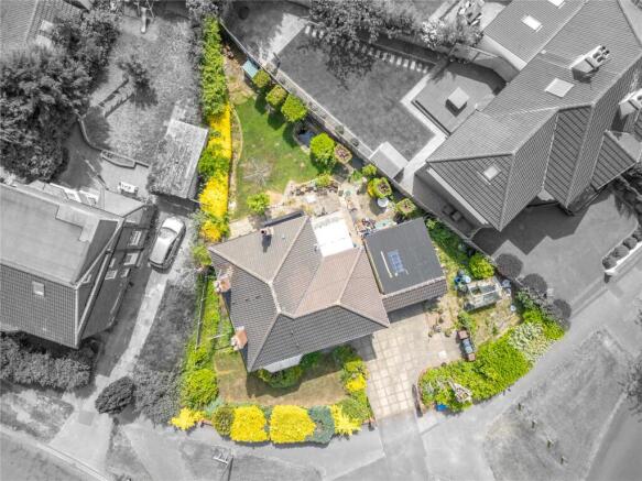 5 bed Detached for sale Image 10