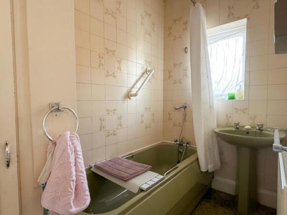 3 bed Semi-Detached for sale Image 9