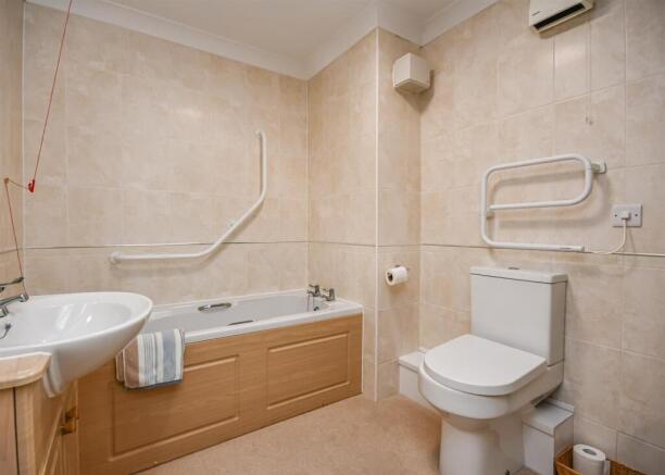 2 Wombrook Court-3.jpg