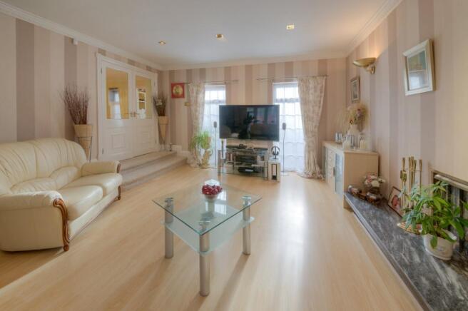Formal Lounge