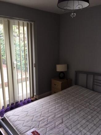 4 bed House Share to rent Image 4