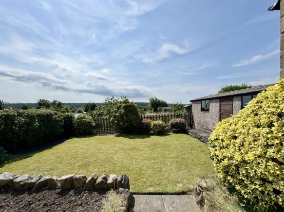 2 bed Detached Bungalow for sale Image 3