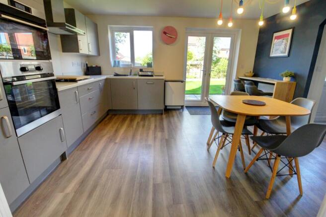 Lowe Street, Hugglescote, Coalville, LE67 photo 4