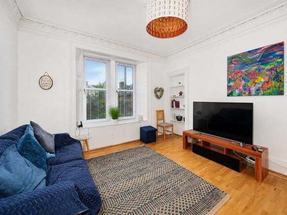 1L 182 Strathmartine Road Dundee-2.jpg