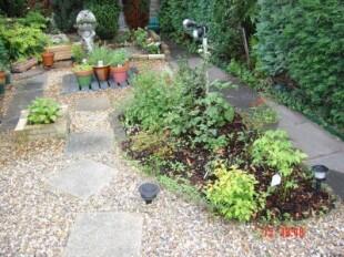 LANDSCAPED GARDEN
