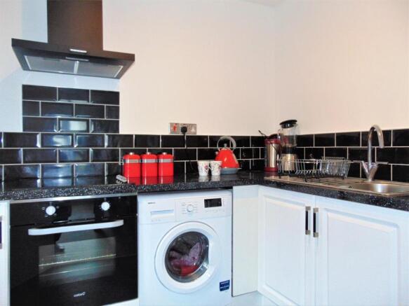 Kitchen 1.JPG