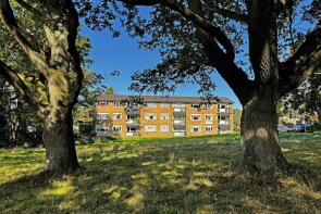 Flat 8, Mackrells, Pendleton Road, Redhill RH1 6LF