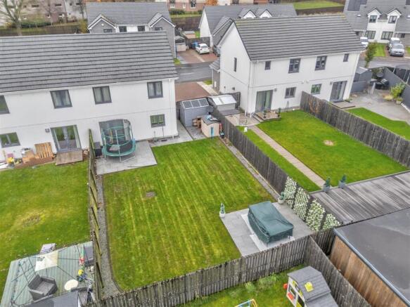 19 Greenfield Crescent Dundee-19.JPG