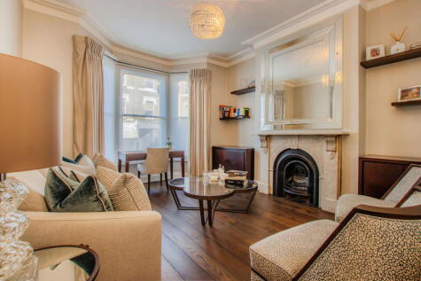 Lower Richmond Road, SW15