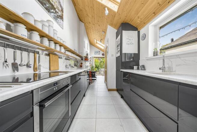 222 Horton Rd, Datchet, Slough SL3 9HL15.JPG