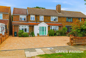 64, Priory Road, Romford RM3 9AP