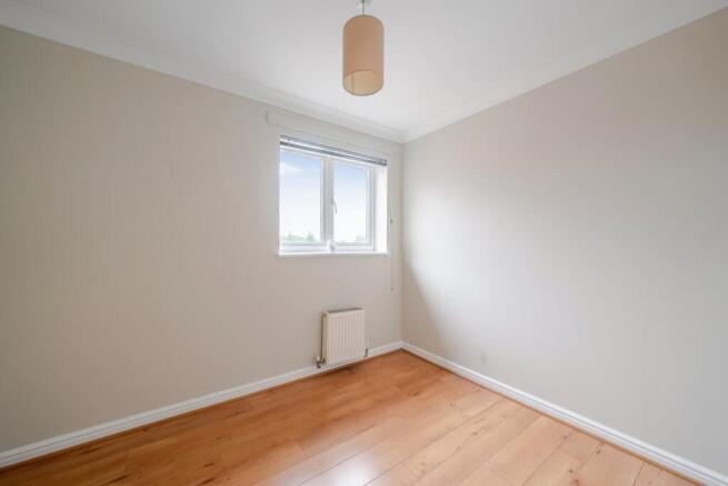 2 bed Flat for sale Image 4