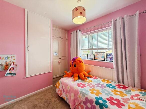 2 bed Semi-Detached for sale Image 9
