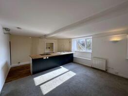 Flat 1, Dorian, Bath Road, Nailsworth GL6 0HL