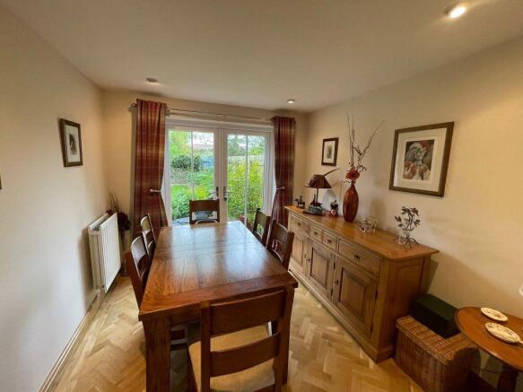 3 bed House to rent Image 6