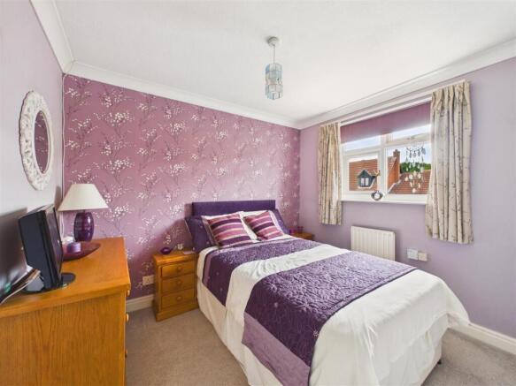 4 bed Detached for sale Image 12