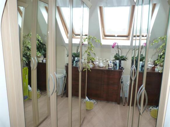 DRESSING ROOM