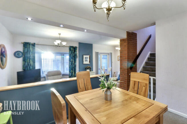 4 bed Detached for sale Image 8