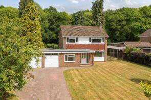 8, Chestnut End, Headley, Bordon GU35 8NA