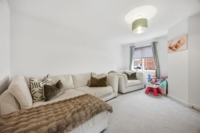 Kensington Place, Muirhead, Glasgow photo 4