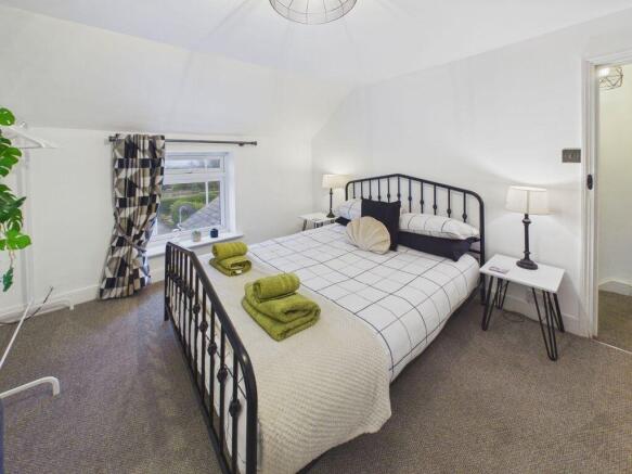 2 bed Cottage for sale Image 9