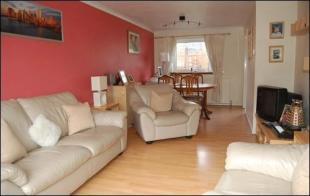 LOUNGE / DINING ROOM