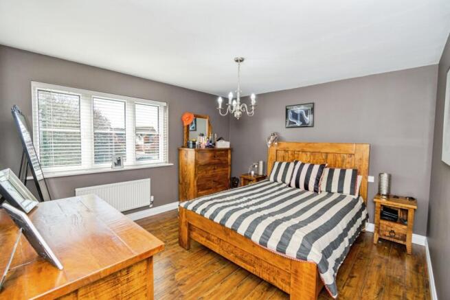 Hawkers Close, Totton, Southampton, Hampshire, SO40 photo 4