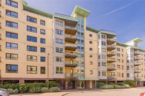 2/1 Portland Gardens, The Shore, Edinburgh, EH6 6NA