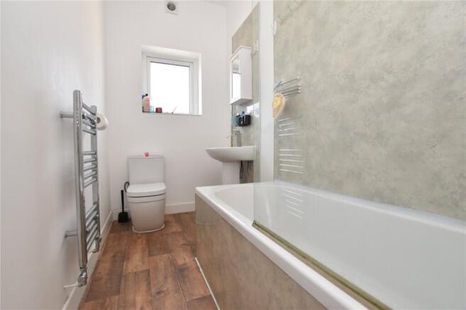 3 bed Terraced for sale Image 8