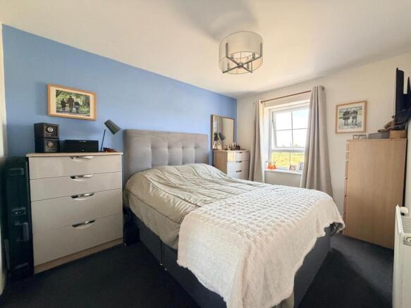 3 bed Semi-Detached for sale Image 8