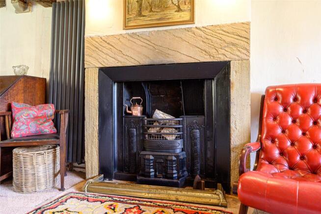 5 bed Detached for sale Image 12
