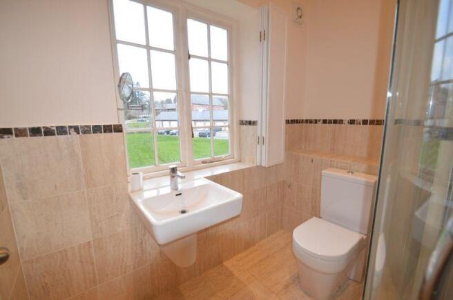 EN SUITE