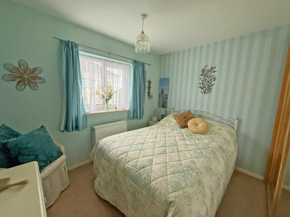 2 bed Semi-Detached Bungalow for sale Image 10
